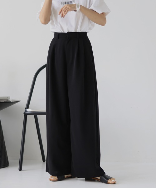 hellam（へラム）の「ツータックワイドパンツ（その他パンツ・レディース・チャコールグレー/ブラック/オフホワイト・FREE）」の7枚目の写真