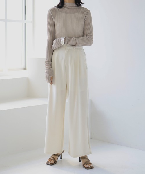 hellam（へラム）の「ツータックワイドパンツ（その他パンツ・レディース・チャコールグレー/ブラック/オフホワイト・FREE）」の17枚目の写真