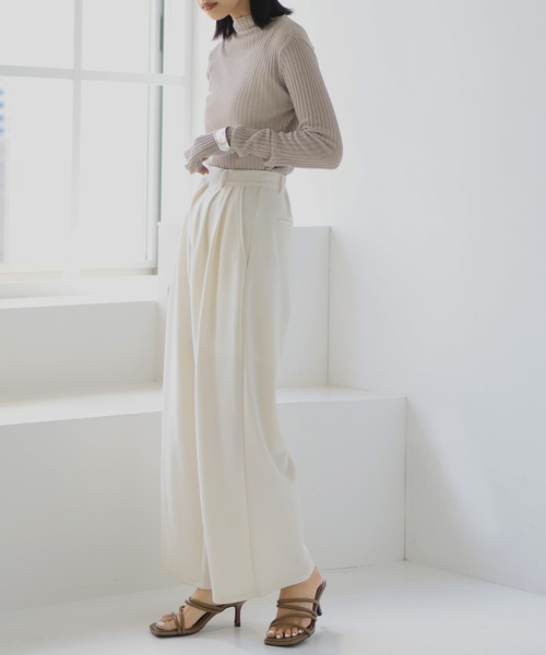 hellam（へラム）の「ツータックワイドパンツ（その他パンツ・レディース・チャコールグレー/ブラック/オフホワイト・FREE）」の18枚目の写真