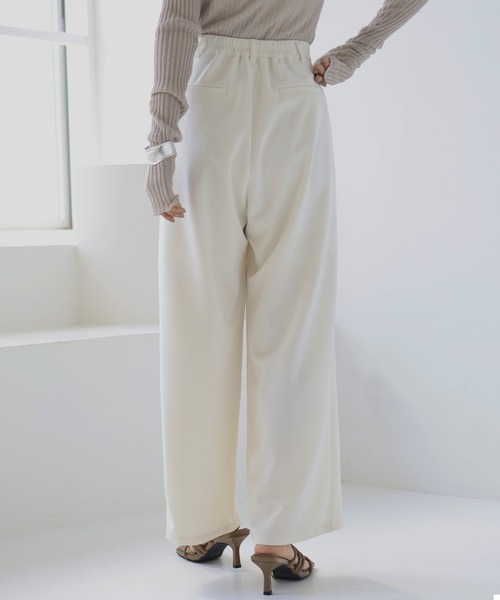 hellam（へラム）の「ツータックワイドパンツ（その他パンツ・レディース・チャコールグレー/ブラック/オフホワイト・FREE）」の21枚目の写真