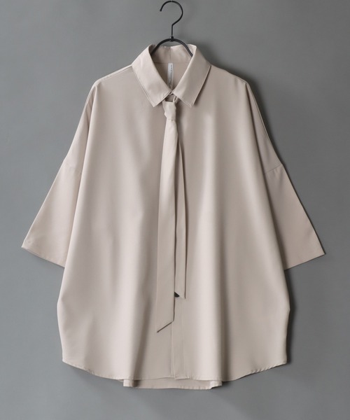SITRY(シトリー)の「wide dress shirt with tie/ネクタイ付き ワイド ドレスシャツ(シャツ/ブラウス・メンズ・ホワイト/チャコールグレー/ブラック/ベージュ・M/L/XL)」の4枚目の写真