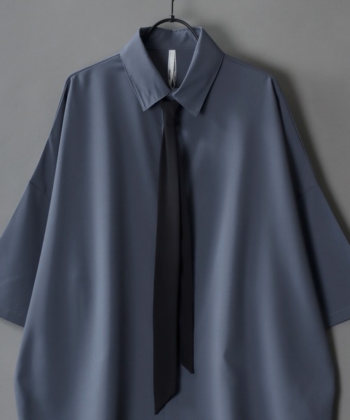 SITRY(シトリー)の「wide dress shirt with tie/ネクタイ付き ワイド ドレスシャツ(シャツ/ブラウス・メンズ・ホワイト/チャコールグレー/ブラック/ベージュ・M/L/XL)」の6枚目の写真