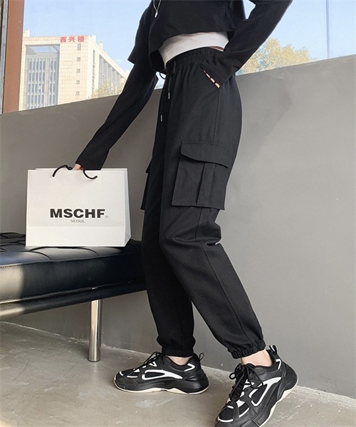 FREE STYLISTS(フリー スタイリスト)の「ウエストゴム カーゴパンツ(カーゴパンツ・レディース・カーキ/ベージュ/ブラック・S/M/L)」の7枚目の写真
