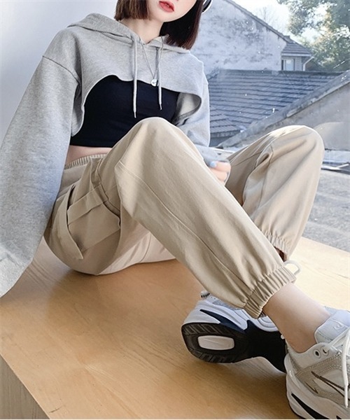 FREE STYLISTS(フリー スタイリスト)の「ウエストゴム カーゴパンツ(カーゴパンツ・レディース・カーキ/ベージュ/ブラック・S/M/L)」の18枚目の写真