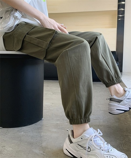 FREE STYLISTS(フリー スタイリスト)の「ウエストゴム カーゴパンツ(カーゴパンツ・レディース・カーキ/ベージュ/ブラック・S/M/L)」の22枚目の写真