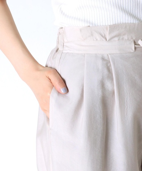 Jines（ジネス）の「テンセルナイロンタックワイドパンツ（その他パンツ・レディース・ネイビー/モカ/チャコールグレー/ベージュ/ブルー・36/38）」の16枚目の写真