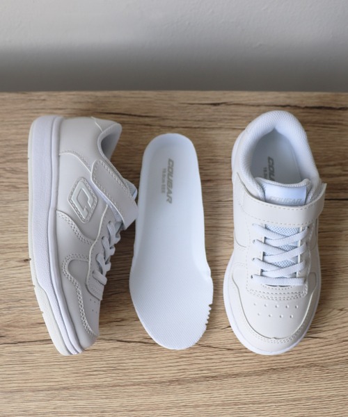 ASAHI SHOES(アサヒシューズ)の「【終了】COUGAR スニーカー(クーガー J002)(スニーカー・キッズ・ブラック×ブラック/ホワイト×ピンク/ホワイト×ブラック/ホワイト×ホワイト・19.0cm/21.5cm/22.0cm/23.5cm/24.0cm/26.0cm/24.5cm/25.5cm/21.0cm/23.0cm/20.0cm/22.5cm/25.0cm)」の21枚目の写真