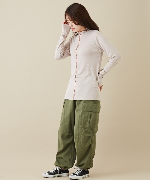 CUBE SUGAR（キューブシュガー）の「無地リブメロウハイネックインナー（Tシャツ/カットソー・レディース・グリーン/ヘザーチャコール/ピンク/ナチュラル・M）」の12枚目の写真