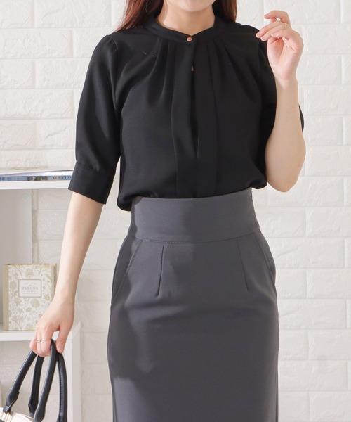 Lace Ladies(レースレディース)の「2WAYネック半袖タックブラウス(シャツ/ブラウス・レディース・グレー/ブラック/ネイビー/ミント/ホワイト・S/FREE)」の2枚目の写真