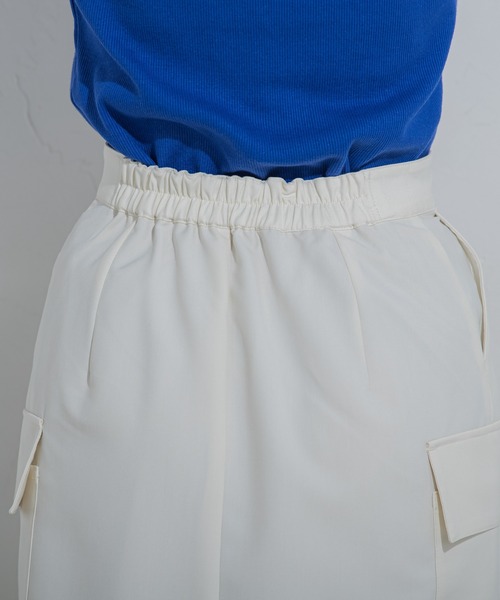 VICKY（ビッキー）の「【今季注目！】シャーリングカーゴストレッチスカート《洗濯機で洗える》（スカート・レディース・ホワイト/カーキ/ブラック・M）」の21枚目の写真