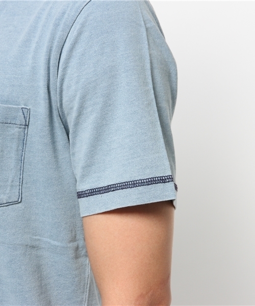 AZUL by moussy（アズールバイマウジー）の「インディゴ天竺Vネック半袖ポケT（Tシャツ/カットソー・メンズ・サックスブルー/ネイビー・X-SMALL/MEDIUM/SMALL/LARGE/X-LARGE/XX-LARGE）」の7枚目の写真