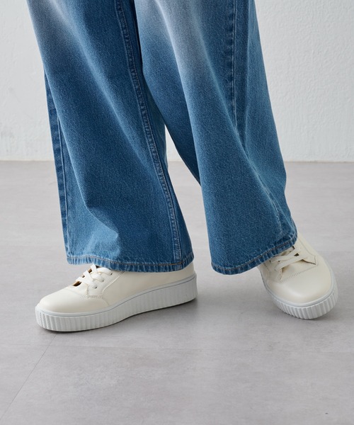 COLONY 2139（コロニートゥーワンスリーナイン）の「フェイクレザー厚底スニーカー（スニーカー・メンズ・ブラック/ホワイト・LARGE/MEDIUM）」の4枚目の写真