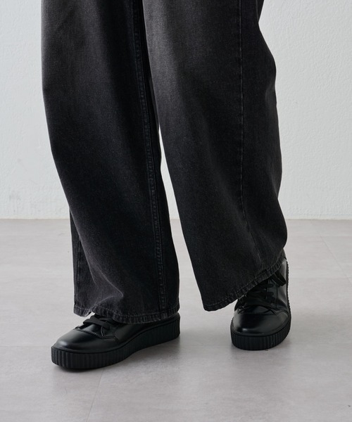 COLONY 2139（コロニートゥーワンスリーナイン）の「フェイクレザー厚底スニーカー（スニーカー・メンズ・ブラック/ホワイト・LARGE/MEDIUM）」の15枚目の写真