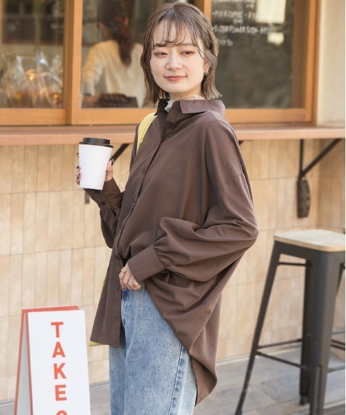 ad thie(アドティエ)の「オーバーサイズ ピーチスキンシャツ(シャツ/ブラウス・レディース・ナチュラル/ピンク/ブルー/ブラック/ダークブラウン/カーキ・MEDIUM/LARGE)」の10枚目の写真