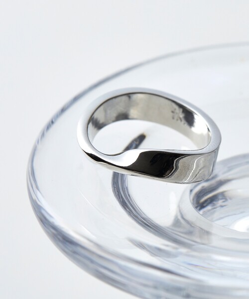 tk.TAKEO KIKUCHI（ティーケータケオキクチ）の「◆Nejiriリング（リング・メンズ・シルバー/ゴールド・17/13）」の2枚目の写真