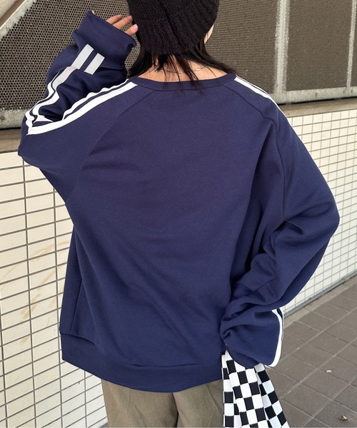 kutir（クティール）の「裏起毛ラインスウェットプルオーバー（スウェット・レディース・ブラック/オートミール/ネイビー・FREE）」の4枚目の写真