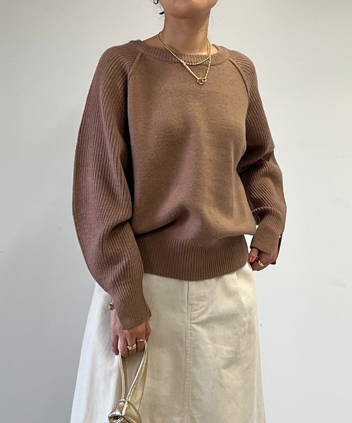 un dix cors（アンディコール）の「袖畦クルーネックニット（ニット/セーター・レディース・モカ/アイボリー/レッド・FREE）」の8枚目の写真