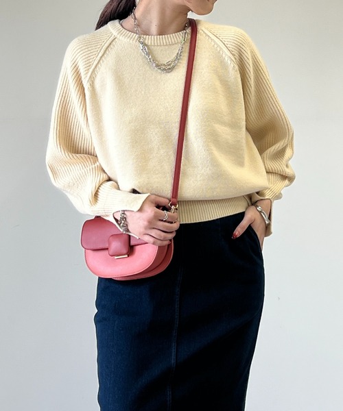 un dix cors（アンディコール）の「袖畦クルーネックニット（ニット/セーター・レディース・モカ/アイボリー/レッド・FREE）」の22枚目の写真