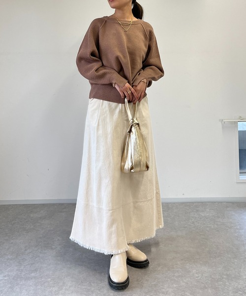 un dix cors（アンディコール）の「袖畦クルーネックニット（ニット/セーター・レディース・モカ/アイボリー/レッド・FREE）」の17枚目の写真