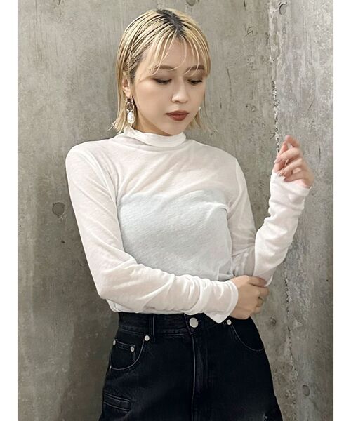 MURUA（ムルーア）の「シアータートルネックカットソー（Tシャツ/カットソー・レディース・ブラック/ホワイト/ブルー/ライトイエロー・FREE）」の5枚目の写真