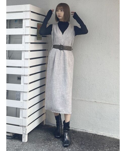 MURUA（ムルーア）の「シアータートルネックカットソー（Tシャツ/カットソー・レディース・ブラック/ホワイト/ブルー/ライトイエロー・FREE）」の10枚目の写真