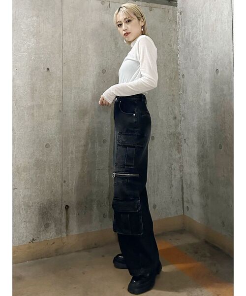 MURUA（ムルーア）の「シアータートルネックカットソー（Tシャツ/カットソー・レディース・ブラック/ホワイト/ブルー/ライトイエロー・FREE）」の19枚目の写真