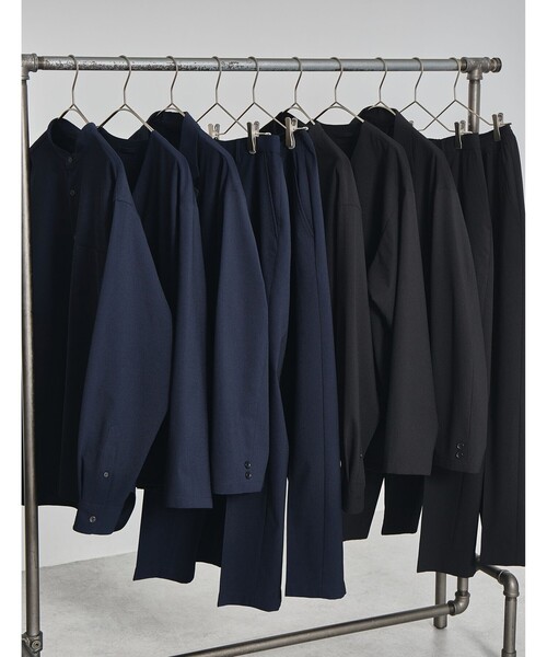 green label relaxing(グリーンレーベルリラクシング)の「FREELITCH ジャストルーズ バンドカラー シャツ -2WAYストレッチ・防シワ・吸水速乾-(シャツ/ブラウス・メンズ・ネイビー/ブラック・M/S/L/XL)」の5枚目の写真