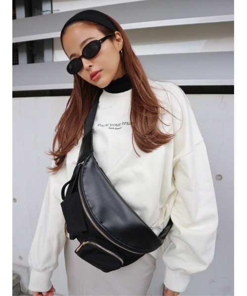 TRUNC(トランクエイティーエイト)の「Multi Pocket Cross Body Bag(ボディバッグ/ウエストポーチ・レディース・ブラック・FREE)」の4枚目の写真