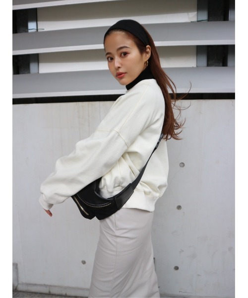 TRUNC(トランクエイティーエイト)の「Multi Pocket Cross Body Bag(ボディバッグ/ウエストポーチ・レディース・ブラック・FREE)」の6枚目の写真