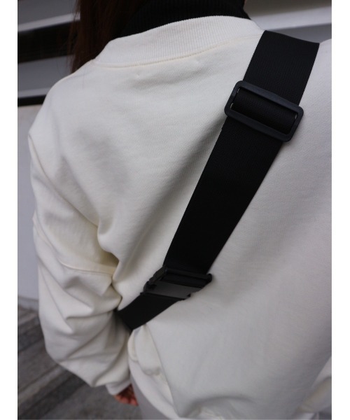 TRUNC(トランクエイティーエイト)の「Multi Pocket Cross Body Bag(ボディバッグ/ウエストポーチ・レディース・ブラック・FREE)」の7枚目の写真