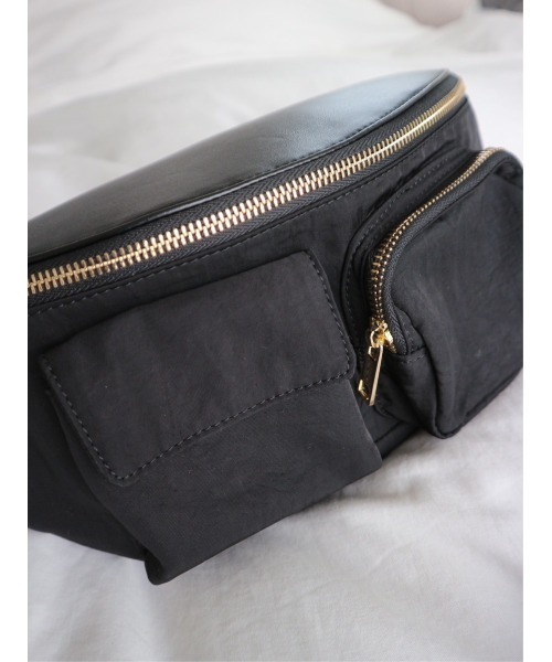 TRUNC(トランクエイティーエイト)の「Multi Pocket Cross Body Bag(ボディバッグ/ウエストポーチ・レディース・ブラック・FREE)」の13枚目の写真