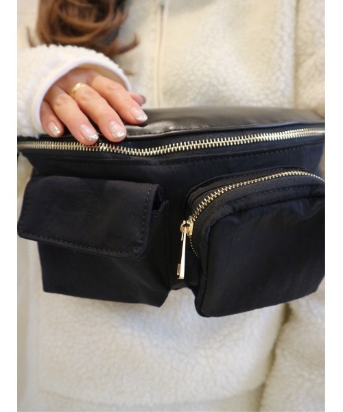 TRUNC(トランクエイティーエイト)の「Multi Pocket Cross Body Bag(ボディバッグ/ウエストポーチ・レディース・ブラック・FREE)」の8枚目の写真