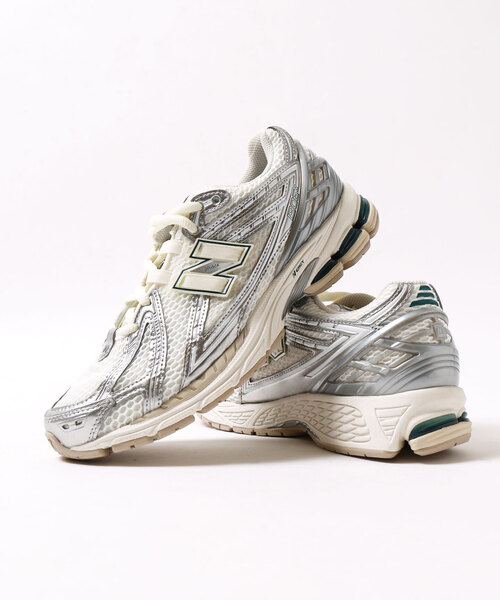 NEW BALANCE(ニューバランス)の「【New Balance / ニューバランス】M1906RE(スニーカー・メンズ・シルバー・26cm/26.5cm/27cm/27.5cm/28cm)」の2枚目の写真
