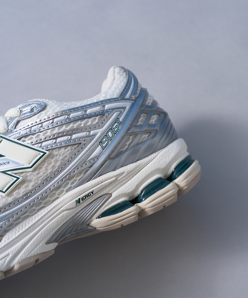 NEW BALANCE(ニューバランス)の「【New Balance / ニューバランス】M1906RE(スニーカー・メンズ・シルバー・26cm/26.5cm/27cm/27.5cm/28cm)」の6枚目の写真