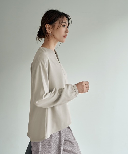 STYLE DELI(スタイルデリ)の「ハートVネックブラウス(シャツ/ブラウス・レディース・グレー系その他/ブラウン/ライトブラック・FREE)」の16枚目の写真