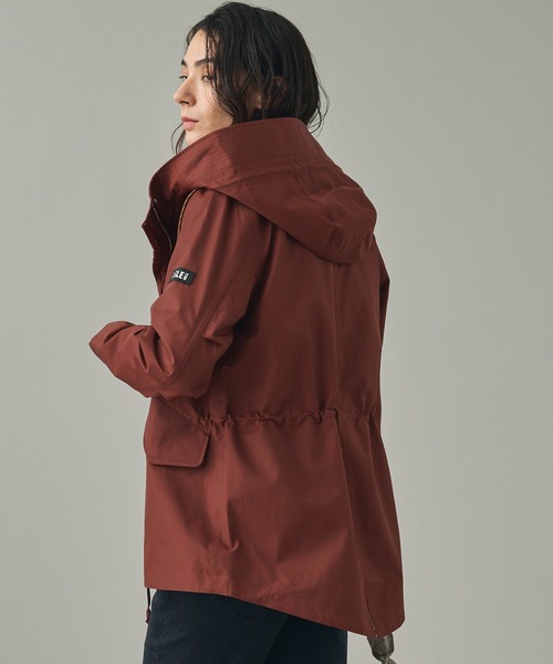 AIGLE(エーグル)の「透湿防水 フィッシュテールフーデッドジャケット / マウンテンパーカー(マウンテンパーカー・レディース・レッド系その他/ホワイト/モスグリーン/ネイビー/ライトブラウン/レッド/ベージュ/ブラウン・36/34/38/40/35)」の10枚目の写真