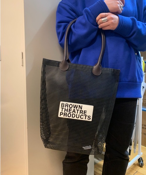 THEATRE PRODUCTS（シアタープロダクツ）の「BROWNネームメッシュトート-M-（トートバッグ・レディース・アイボリー/ブラック・FREE）」の5枚目の写真
