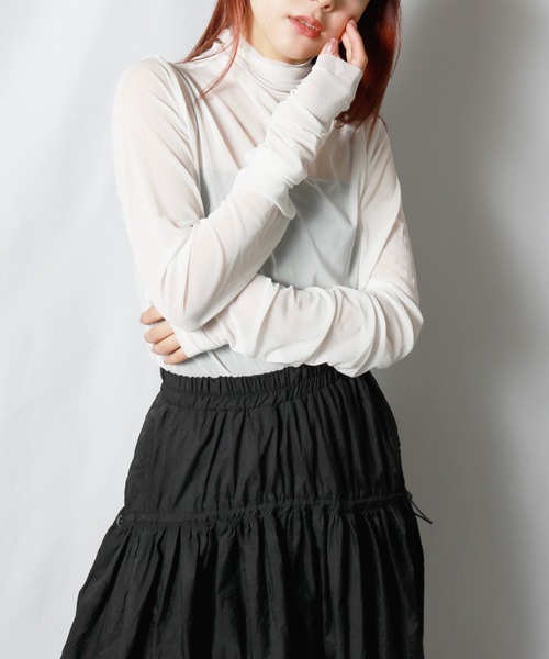 sevens（セブンズ）の「【sevens】ハイネックレイヤードトップス（Tシャツ/カットソー・レディース・サックスブルー/イエロー/グリーン/ピンク/ホワイト/ブラック/ブルー/オレンジ・FREE）」の2枚目の写真