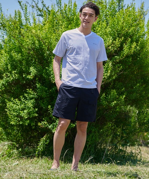 Eddie Bauer(エディーバウアー)の「ランダムボーダー 半袖VネックTシャツ(Tシャツ/カットソー・メンズ・ブラック/ホワイト/ダークベージュ/グレイッシュブルー・S/M/L/XL/XXL)」の12枚目の写真