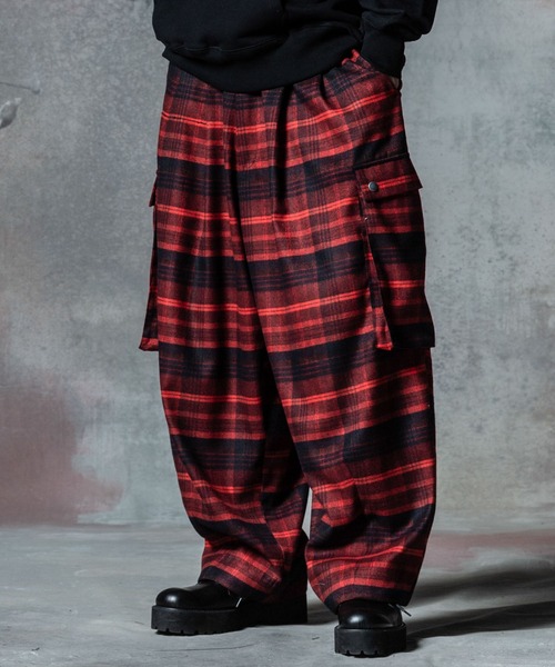 glamb（グラム）の「Check Baggy Cargo Pants / チェックバギーカーゴパンツ（カーゴパンツ・メンズ・イエロー/レッド・L/S/M）」の2枚目の写真
