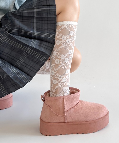 Shoes in Closet(シューズインクローゼット)の「【新色追加】軽量厚底 プラットフォーム プレーン ショート丈 ムートンブーツ 6813(ブーツ・レディース・ブラウン系その他/ブラック/ピンク/ライトベージュ・M/S/LL/L)」の4枚目の写真