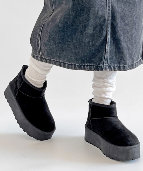 Shoes in Closet(シューズインクローゼット)の「【新色追加】軽量厚底 プラットフォーム プレーン ショート丈 ムートンブーツ 6813(ブーツ・レディース・ブラウン系その他/ブラック/ピンク/ライトベージュ・M/S/LL/L)」の2枚目の写真