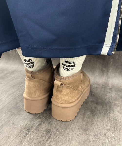 Shoes in Closet(シューズインクローゼット)の「【新色追加】軽量厚底 プラットフォーム プレーン ショート丈 ムートンブーツ 6813(ブーツ・レディース・ブラウン系その他/ブラック/ピンク/ライトベージュ・M/S/LL/L)」の11枚目の写真