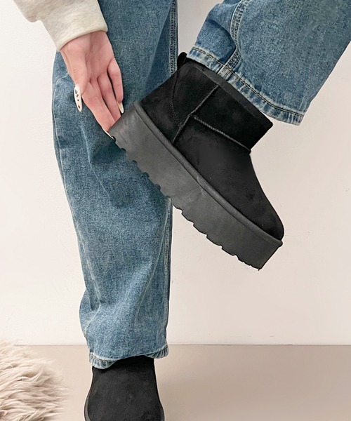 Shoes in Closet(シューズインクローゼット)の「【新色追加】軽量厚底 プラットフォーム プレーン ショート丈 ムートンブーツ 6813(ブーツ・レディース・ブラウン系その他/ブラック/ピンク/ライトベージュ・M/S/LL/L)」の15枚目の写真