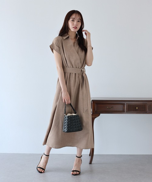 BLUEEAST（ブルーイースト）の「《お気に入り1.6万人突破！》カシュクールシャツワンピース（ワンピース・レディース・ネイビー/モカ/サックスブルー/ブラック/ブラック系/ネイビー系/チャコールグレー・MEDIUM）」の4枚目の写真