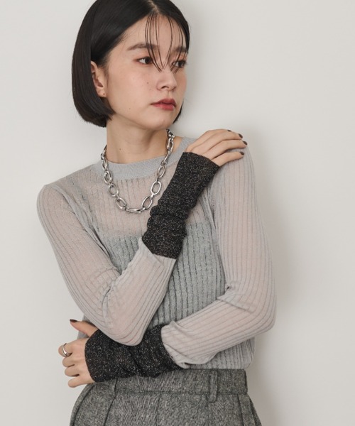 Shelly island（シェリーアイランド）の「袖ラメ配色シアーニット（ニット/セーター・レディース・ブラック/ブラウン/グレー/その他・FREE）」の2枚目の写真