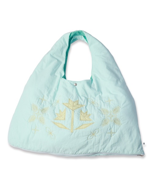 amok(アモク)の「FLOWER QUILT BAG(ハンドバッグ・メンズ・ライトブルー/ブラック・FREE)」の1枚目の写真