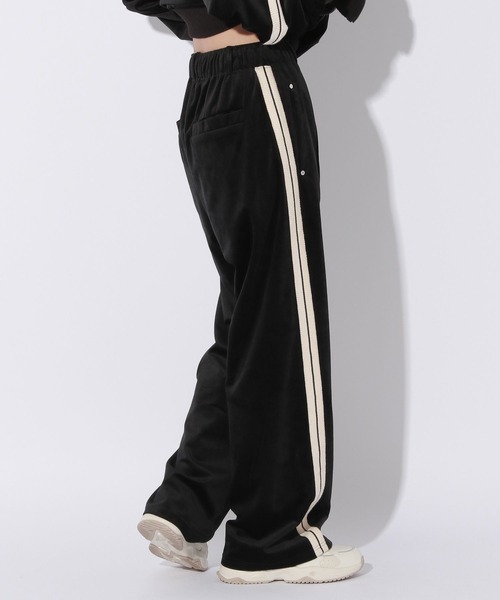 Anui（アニュイ）の「【UNISEX/2サイズ展開】マットベロアトラックパンツ（スウェットパンツ・レディース・ブラック/モカ・SMALL/MEDIUM）」の5枚目の写真