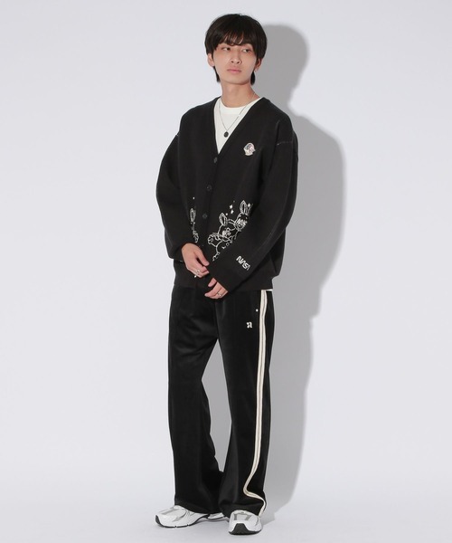 Anui（アニュイ）の「【UNISEX/2サイズ展開】マットベロアトラックパンツ（スウェットパンツ・レディース・ブラック/モカ・SMALL/MEDIUM）」の15枚目の写真