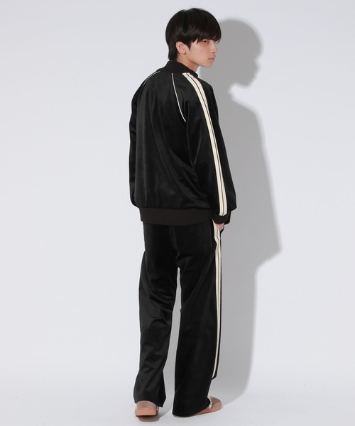 Anui（アニュイ）の「【UNISEX/2サイズ展開】マットベロアトラックパンツ（スウェットパンツ・レディース・ブラック/モカ・SMALL/MEDIUM）」の20枚目の写真